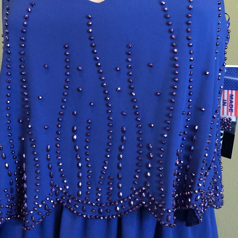 Dress - Picture 3 of 6